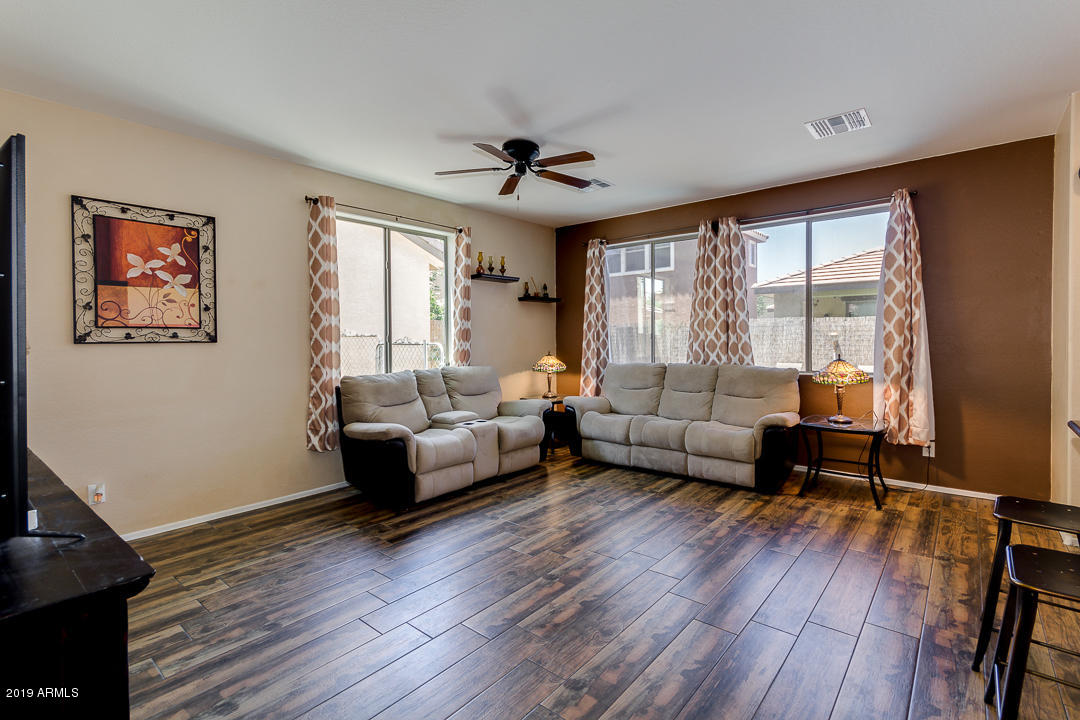 2040 South Martingale Road Gilbert, AZ 85295 - Photo 11 of 46 10-Martingale