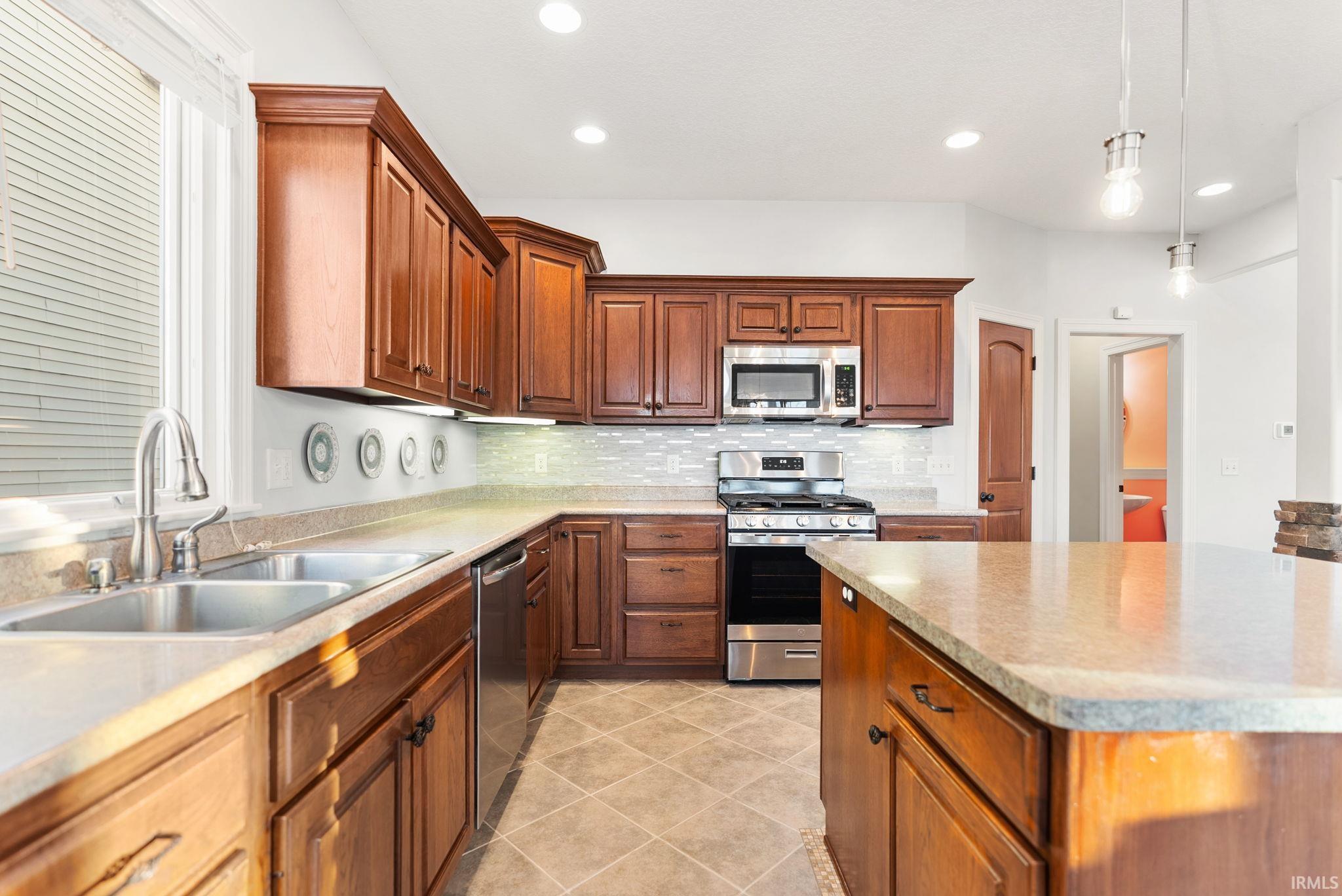 1502 Cypress Spring Drive Fort Wayne, IN 46814 - Photo 16 of 36