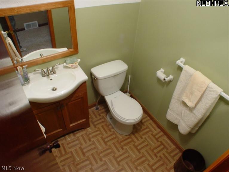 6119 Pearl Road Parma Heights, OH 44130 - Photo 18 of 24