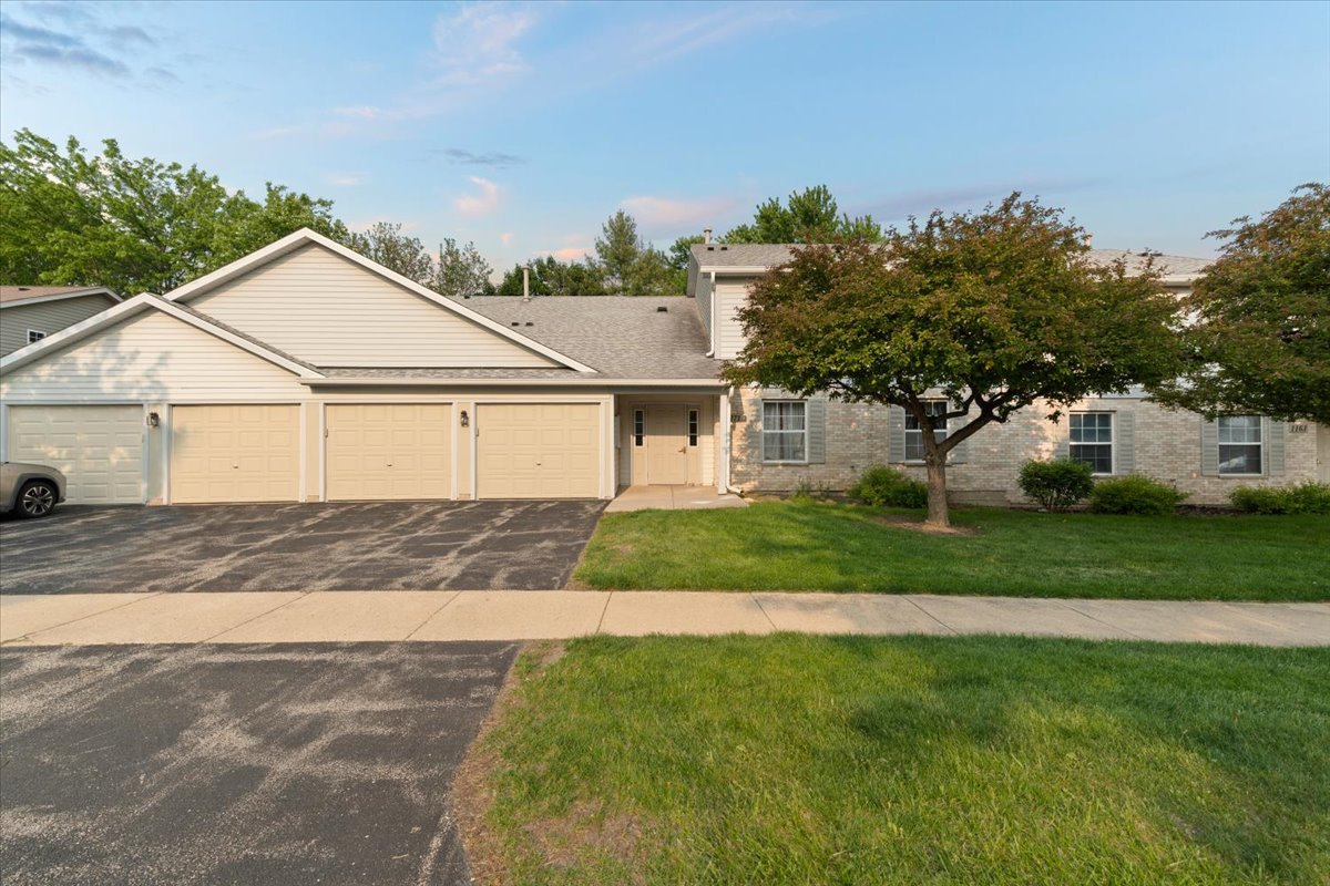 1171 North Red Oak Circle, Unit 3 Round Lake Beach, IL 60073 - Photo 1 of 16