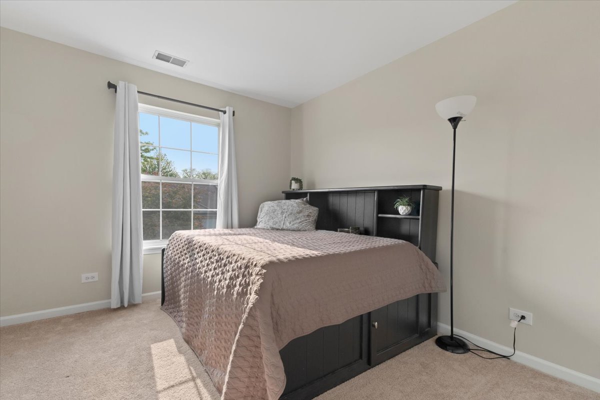 1171 North Red Oak Circle, Unit 3 Round Lake Beach, IL 60073 - Photo 11 of 16