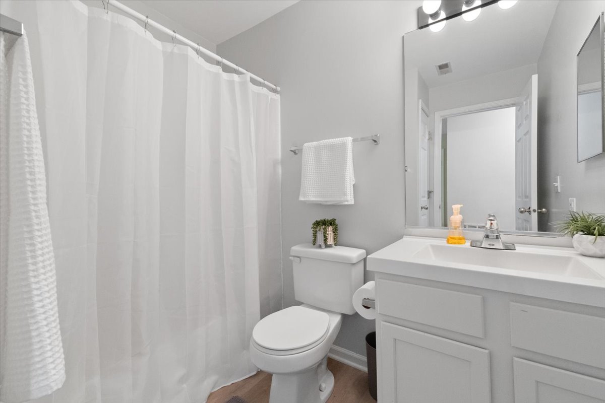 1171 North Red Oak Circle, Unit 3 Round Lake Beach, IL 60073 - Photo 13 of 16