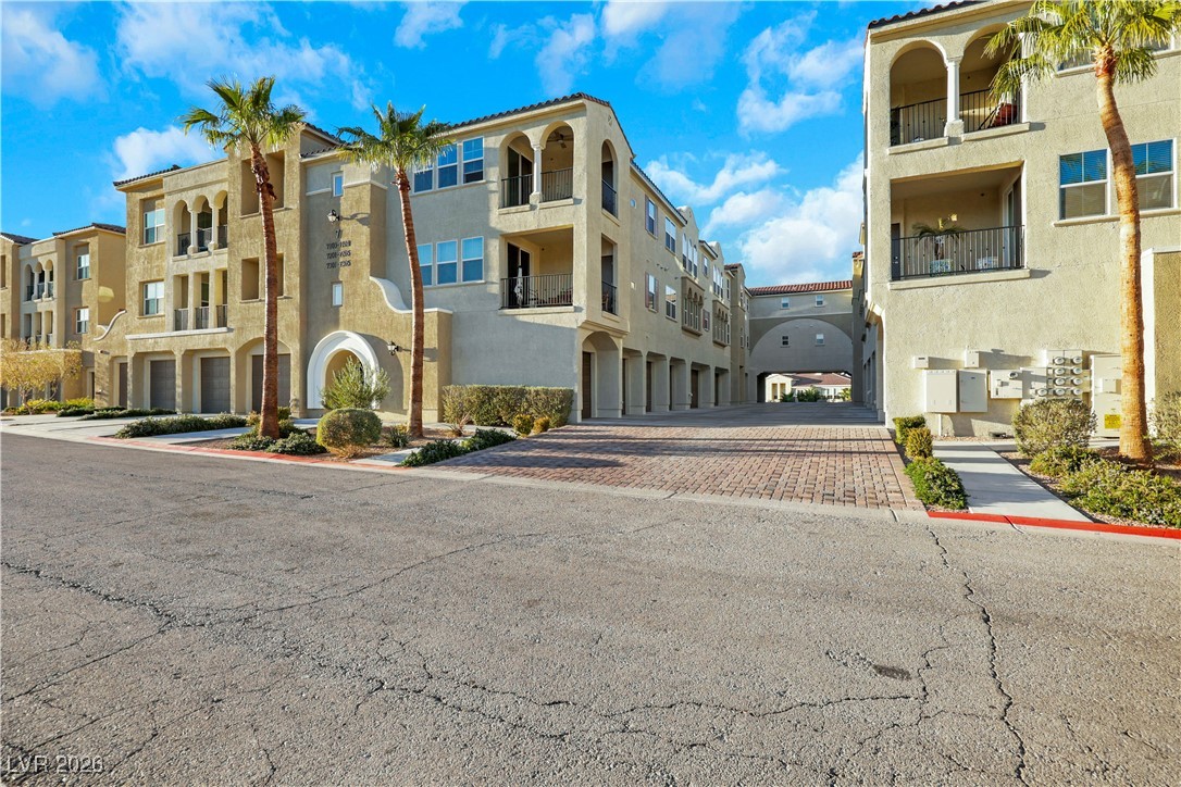 2555 Hampton Road, Unit 7202 Henderson, NV 89052 - Photo 2 of 38
