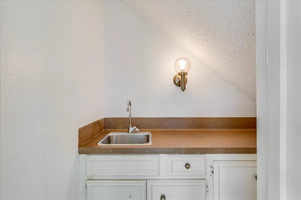 $2,800 | 5518 Sarazen Drive, Corpus Christi, TX 78413