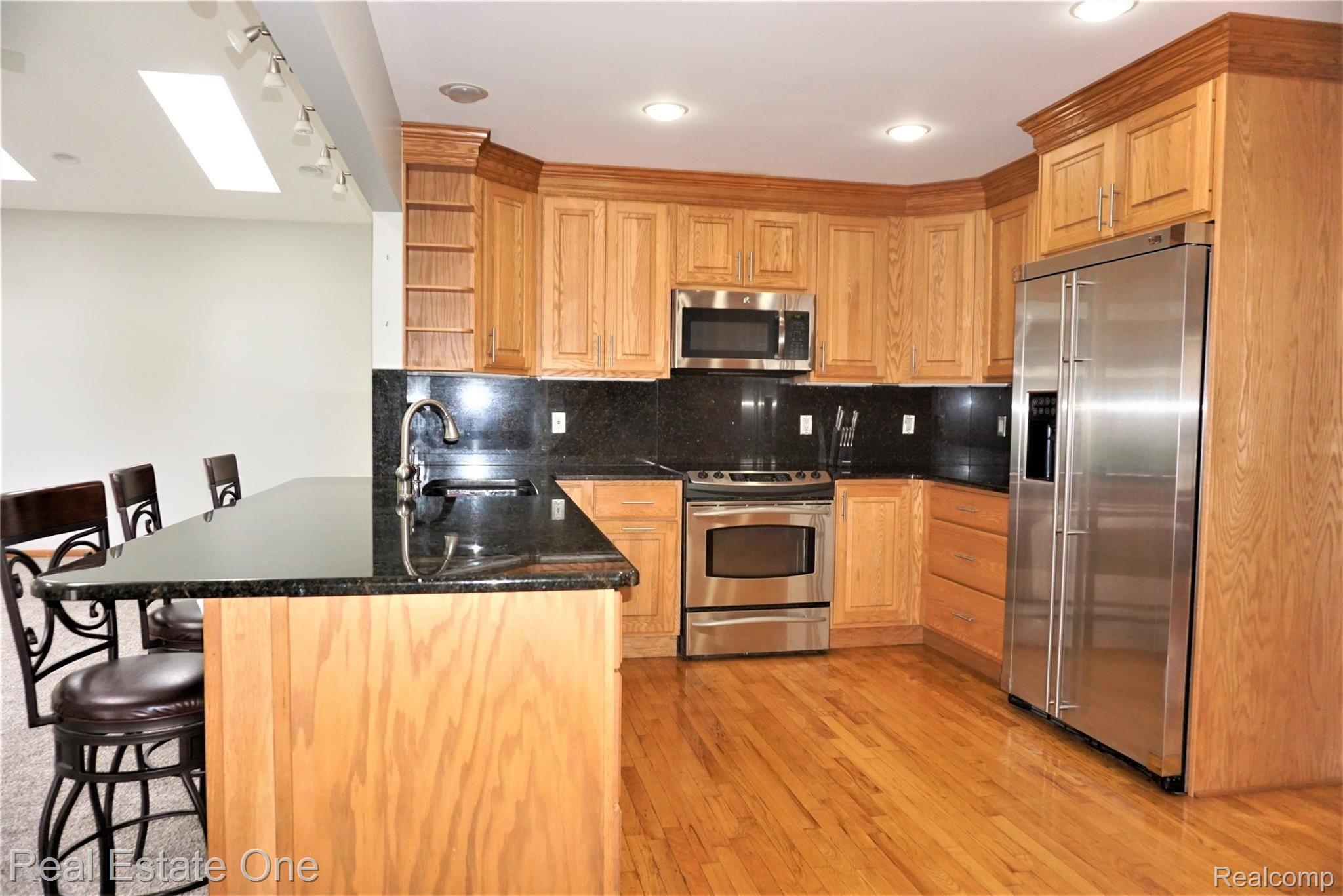 8265 Messmore Road Utica, MI 48317 - Photo 8 of 29 DSC02812 (2).JPG