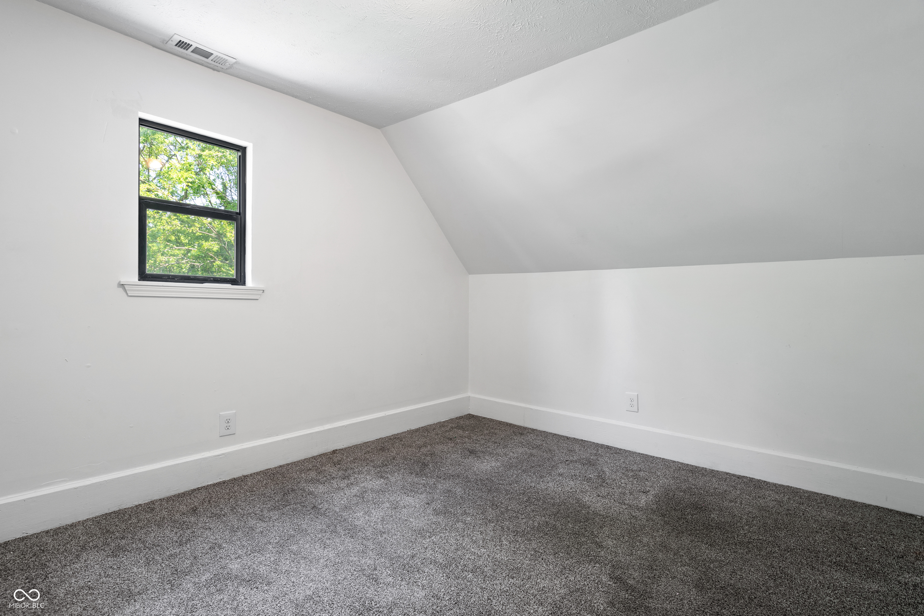 1512 Locust Street Anderson, IN 46016 - Photo 18 of 22
