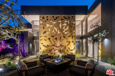 $12,000,000 | 2341 Gloaming Way, Beverly Hills, CA 90210