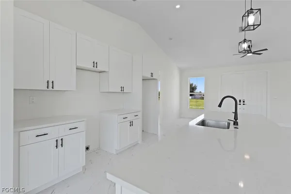 $2,600 | 4306 Northwest 35th Street, Cape Coral, FL 33993