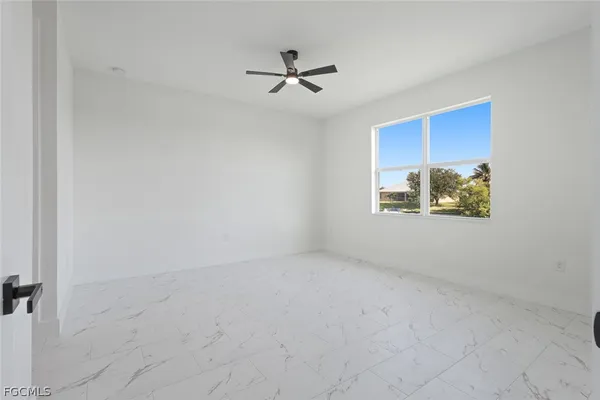 $2,600 | 4306 Northwest 35th Street, Cape Coral, FL 33993