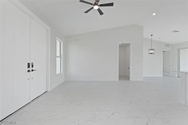 $2,600 | 4306 Northwest 35th Street, Cape Coral, FL 33993