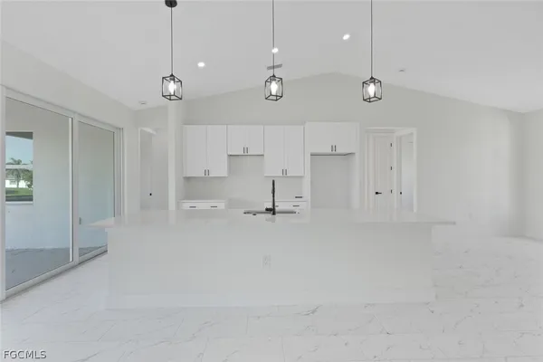 $2,600 | 4306 Northwest 35th Street, Cape Coral, FL 33993