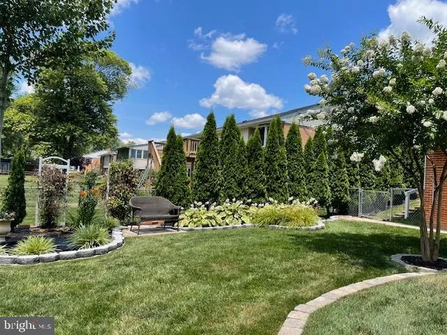 $900 | 5223 Portsmouth Road, Fairfax, VA 22032