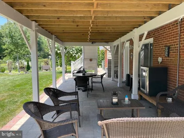 $900 | 5223 Portsmouth Road, Fairfax, VA 22032