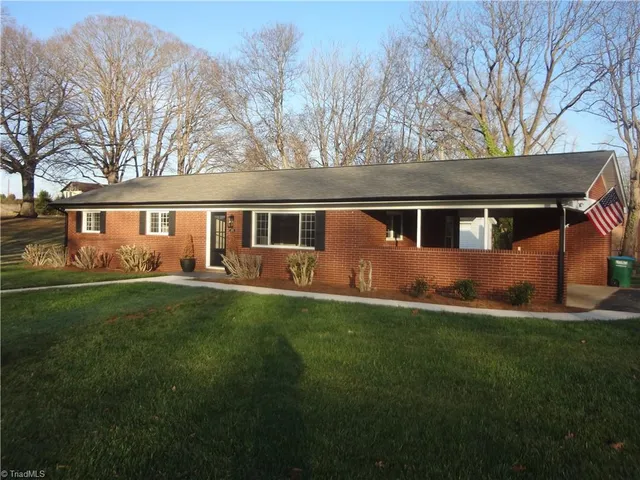 $285,000 | 108 North Bingham Street, Denton, NC 27239