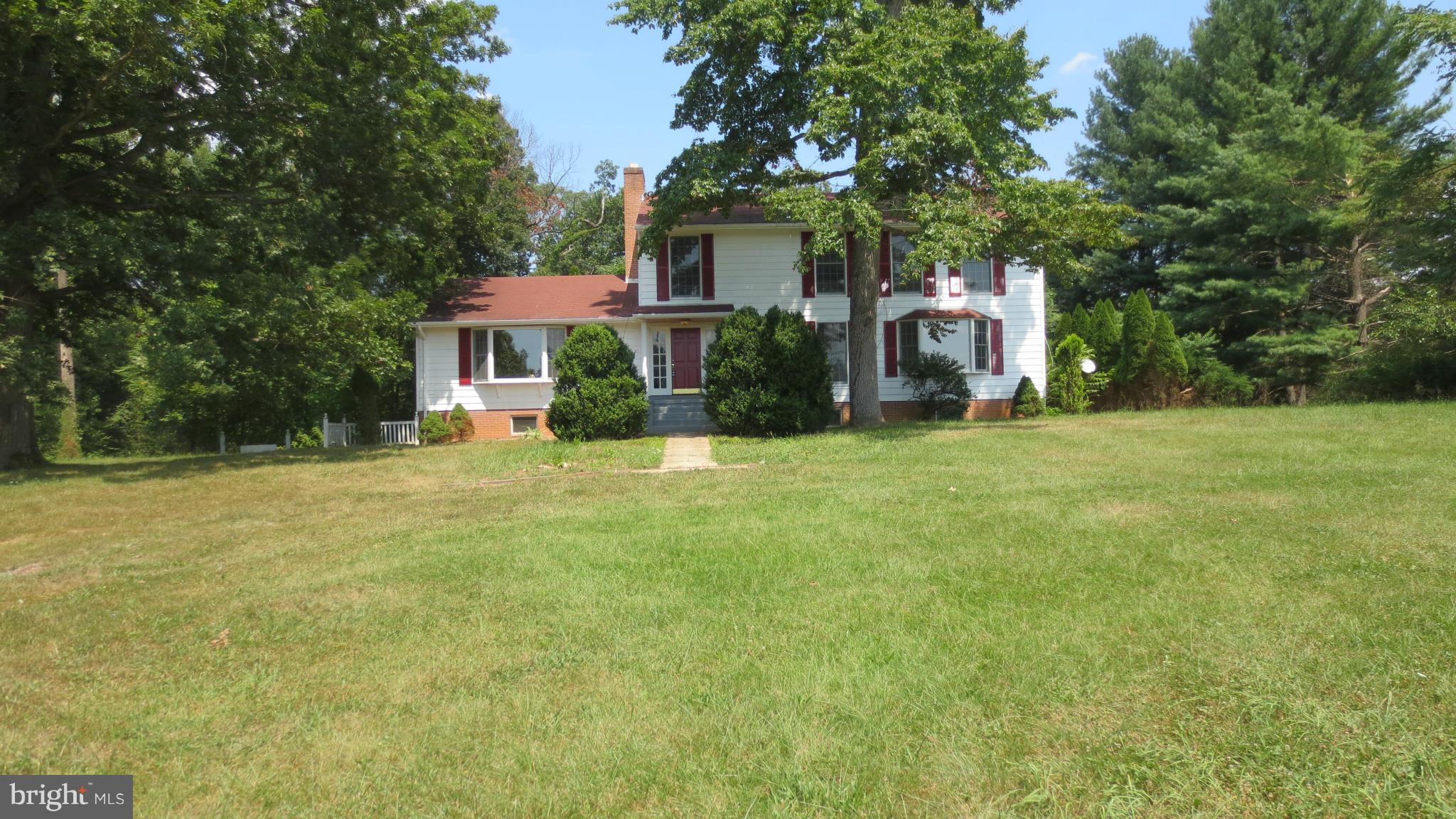 21911 Whites Ferry Road Dickerson, MD 20842 - Photo 1 of 30 Exterior (Front)