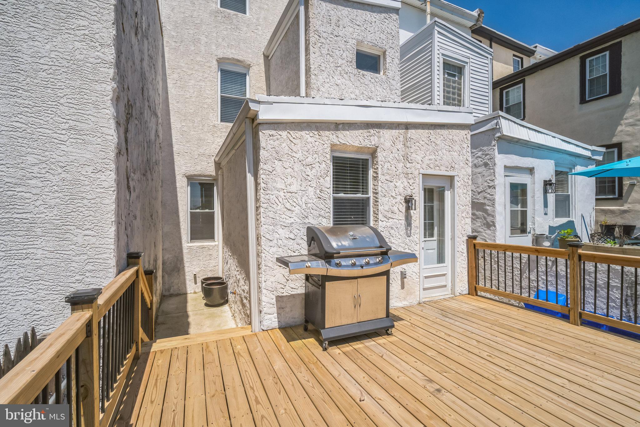 126 Ripka Street Philadelphia, PA 19127 - Photo 11 of 30 swimming pool view with a seating space
