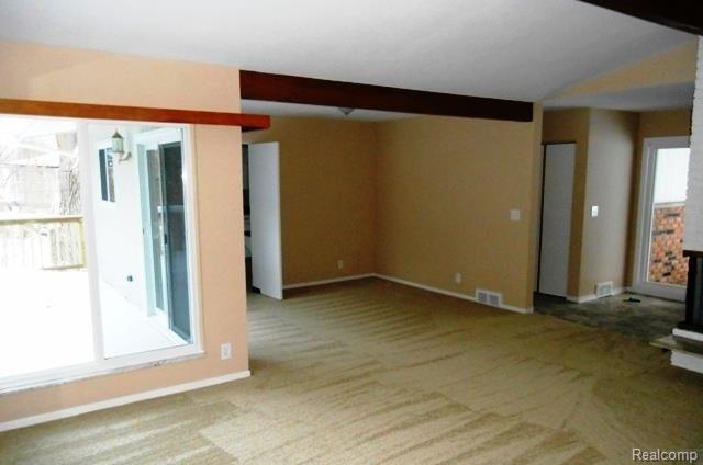 4215 Fieldbrook Road West Bloomfield, MI 48323 - Photo 6 of 11 DSCN1145.jpg