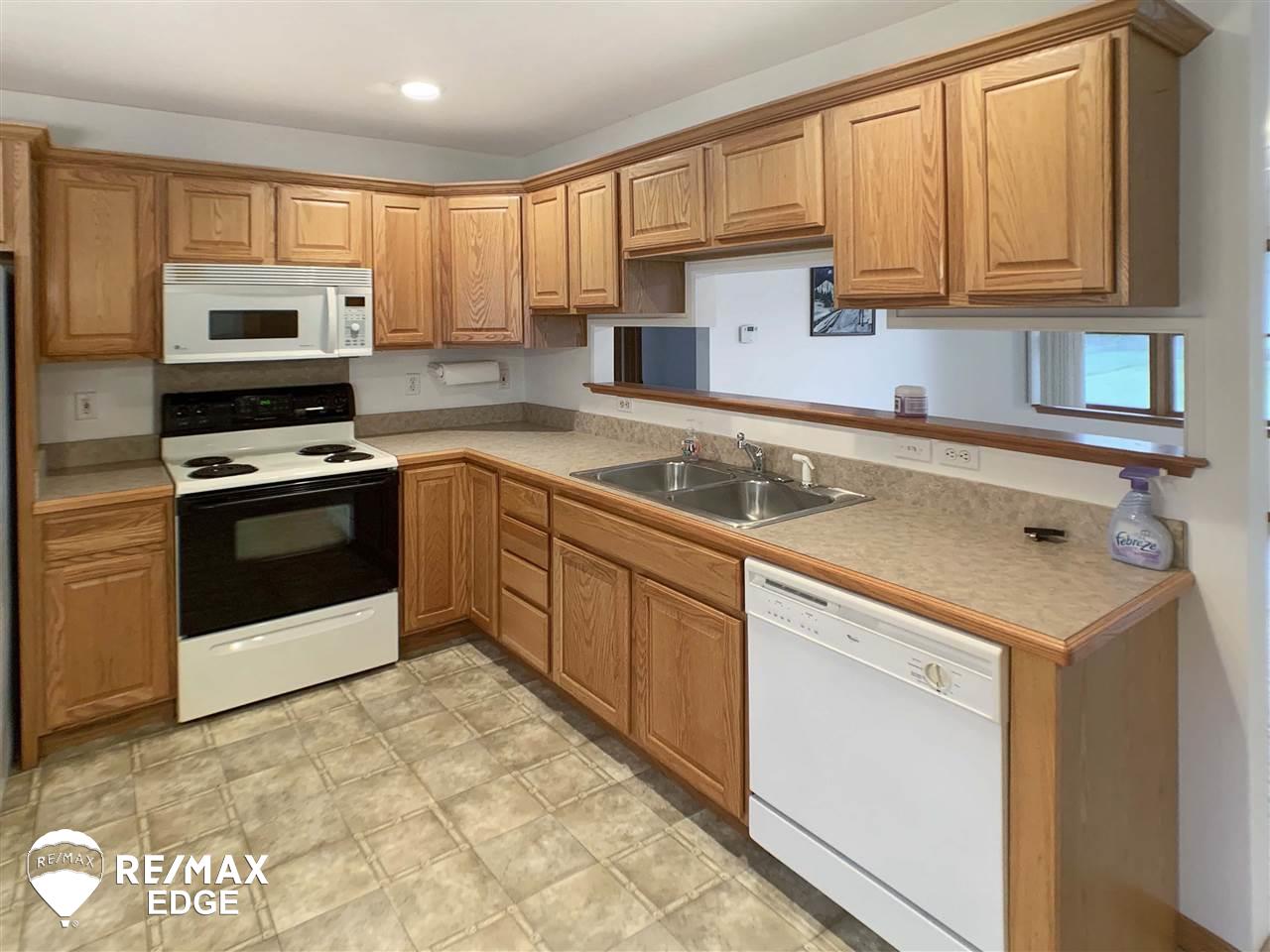 1221 Adams Road Burton, MI 48509 - Photo 3 of 17 50025117-2.JPG