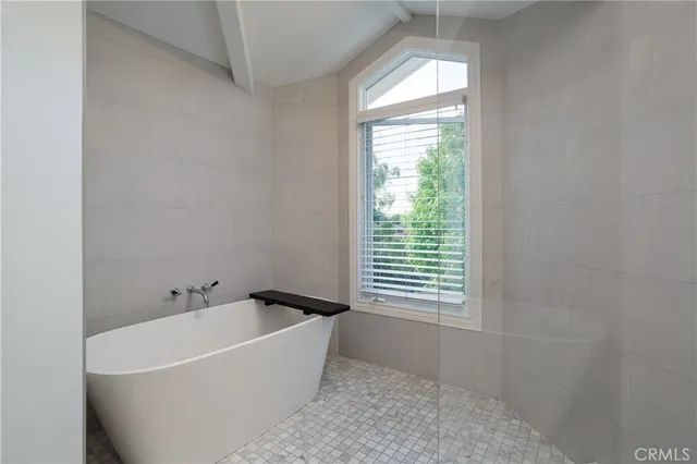 $5,995,000 | 212 Kings Place, Newport Beach, CA 92663