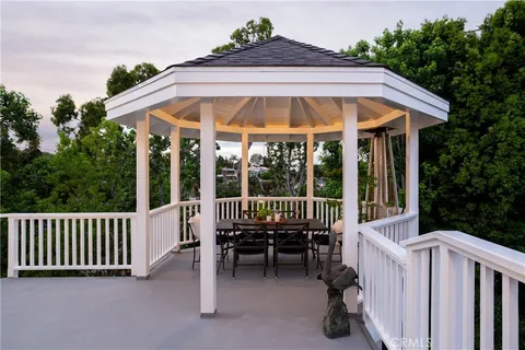 $5,995,000 | 212 Kings Place, Newport Beach, CA 92663