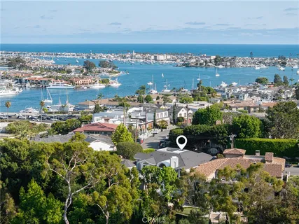 $5,995,000 | 212 Kings Place, Newport Beach, CA 92663