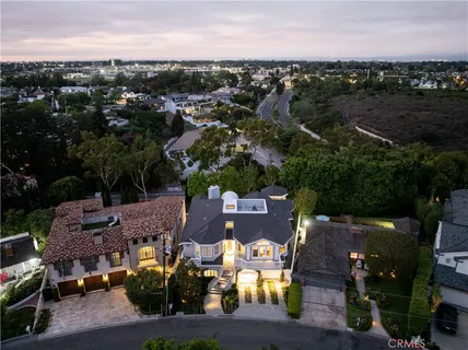 $5,995,000 | 212 Kings Place, Newport Beach, CA 92663