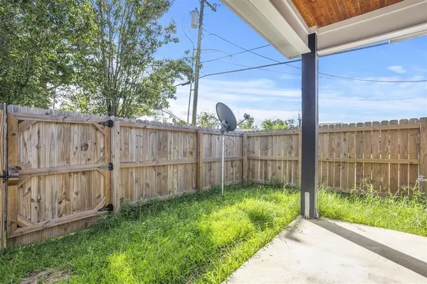 $1,750 | 3623 Croyant Court, Lake Charles, LA 70605