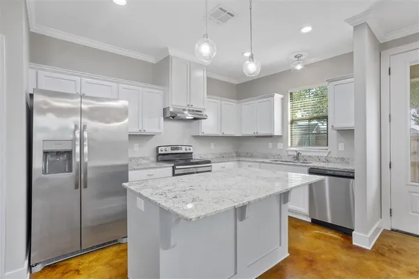 $1,750 | 3623 Croyant Court, Lake Charles, LA 70605