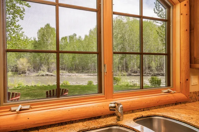 $5,265,000 | 120 West Channel Lane, Blaine County, ID 83333