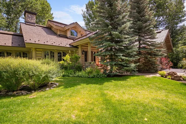 $5,265,000 | 120 West Channel Lane, Blaine County, ID 83333