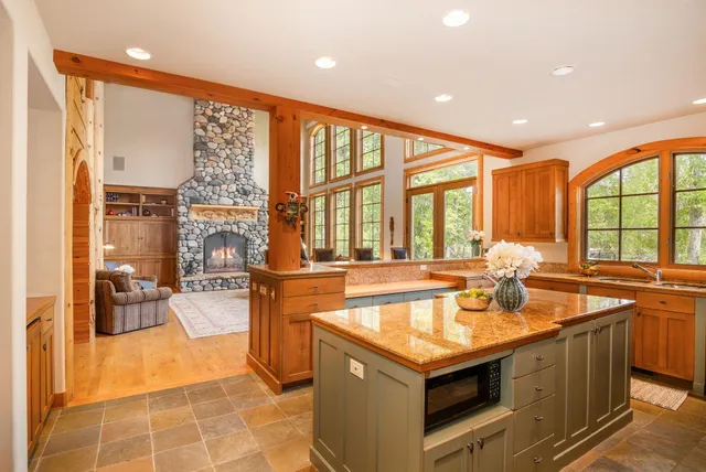 $5,265,000 | 120 West Channel Lane, Blaine County, ID 83333