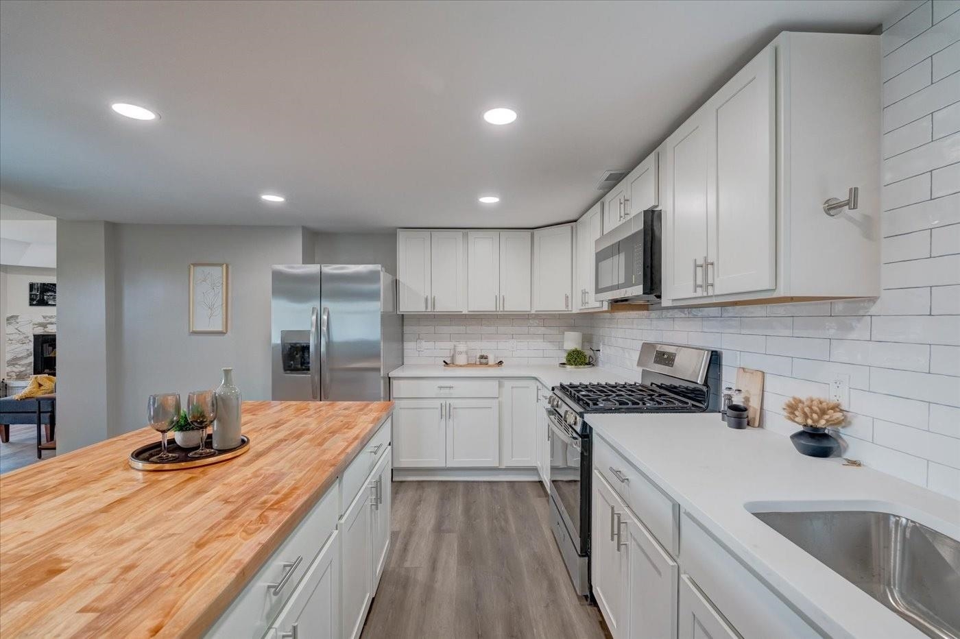 W8388 Crawford Road Portage, WI 53901 - Photo 11 of 51