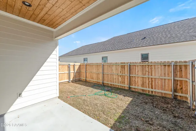 $302,000 | 117 Lenova Lane, Lafayette, LA 70507