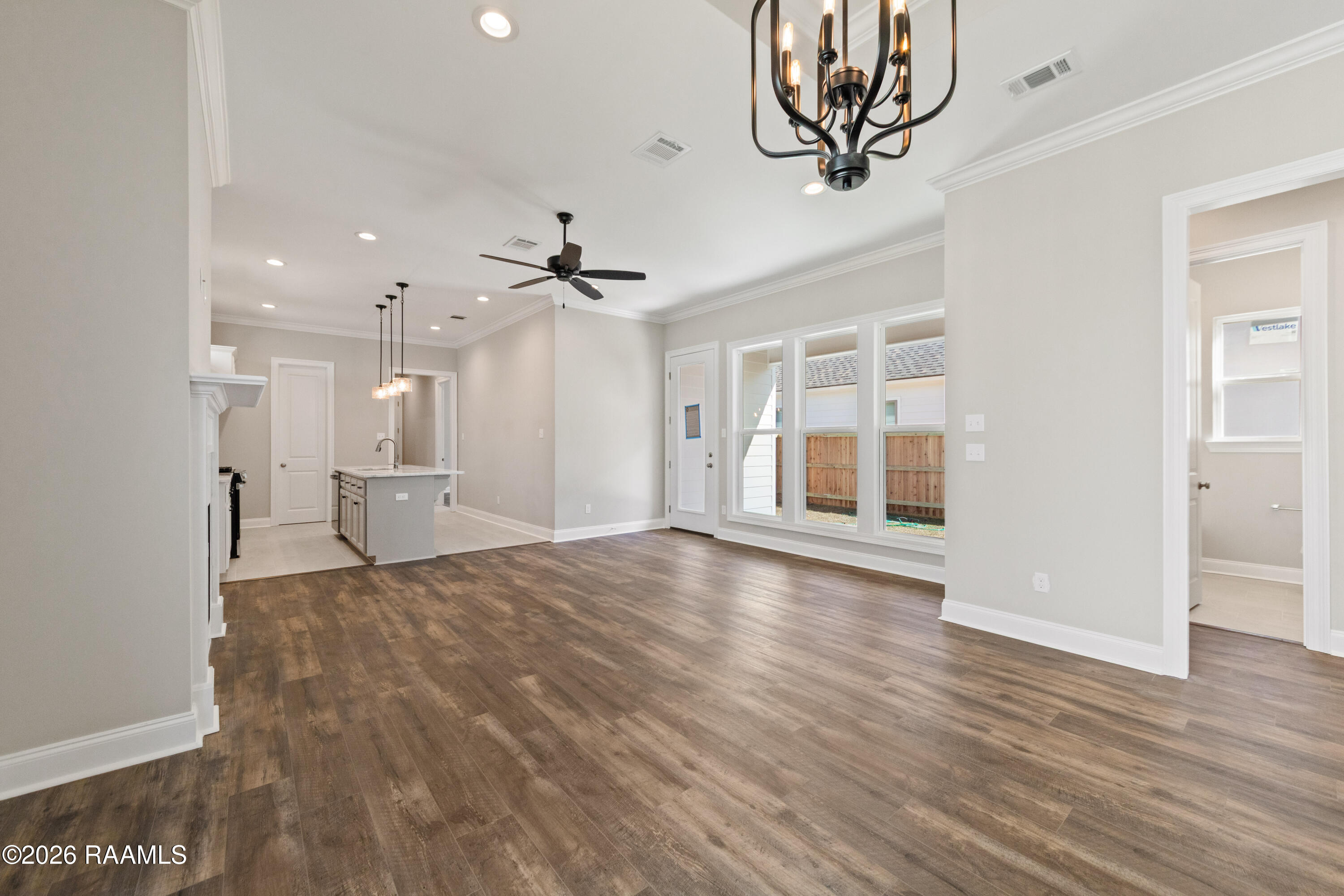 117 Lenova Lane Lafayette, LA 70507 - Photo 8 of 40 117 Lenova Ln-19