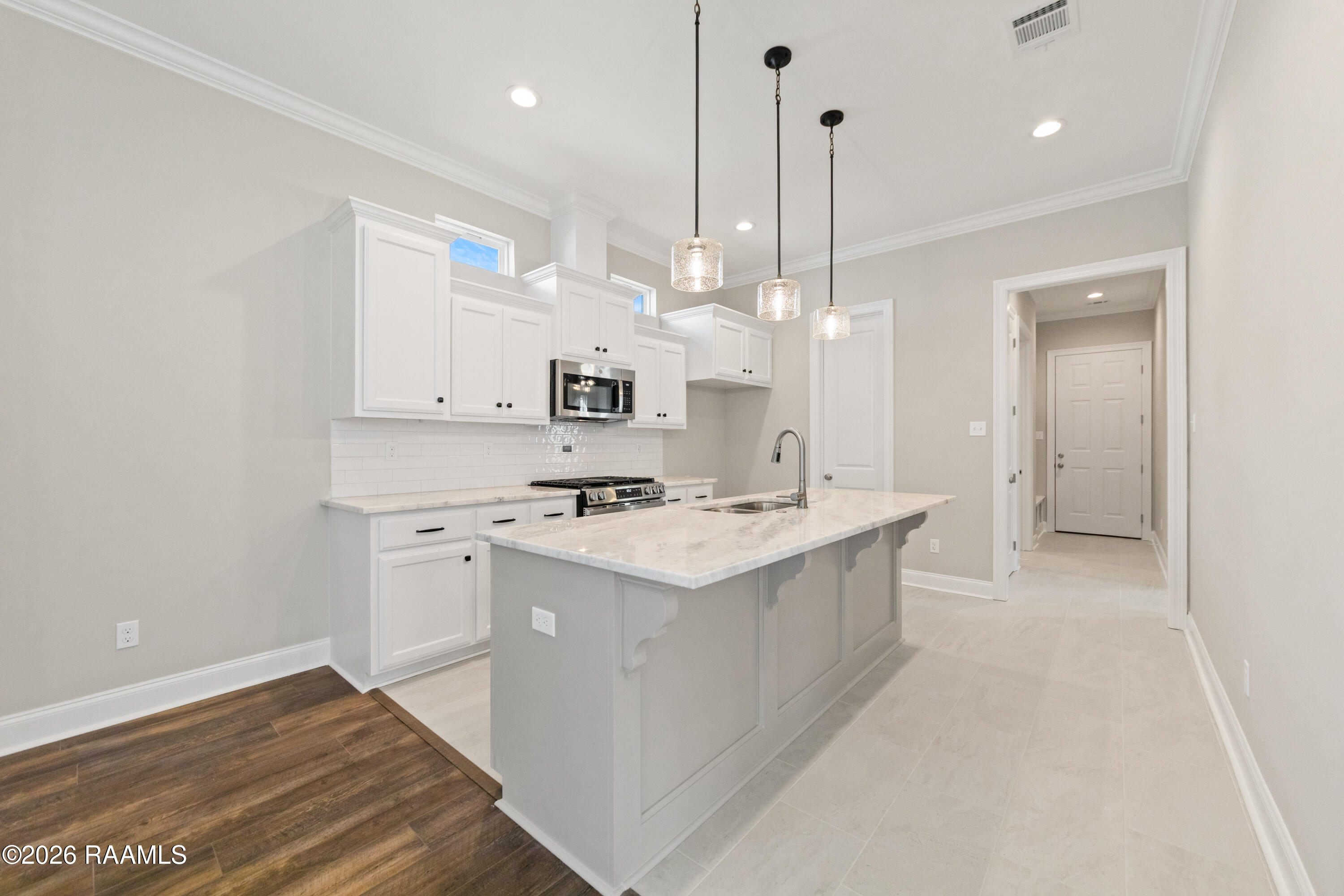 117 Lenova Lane Lafayette, LA 70507 - Photo 9 of 40 117 Lenova Ln-22