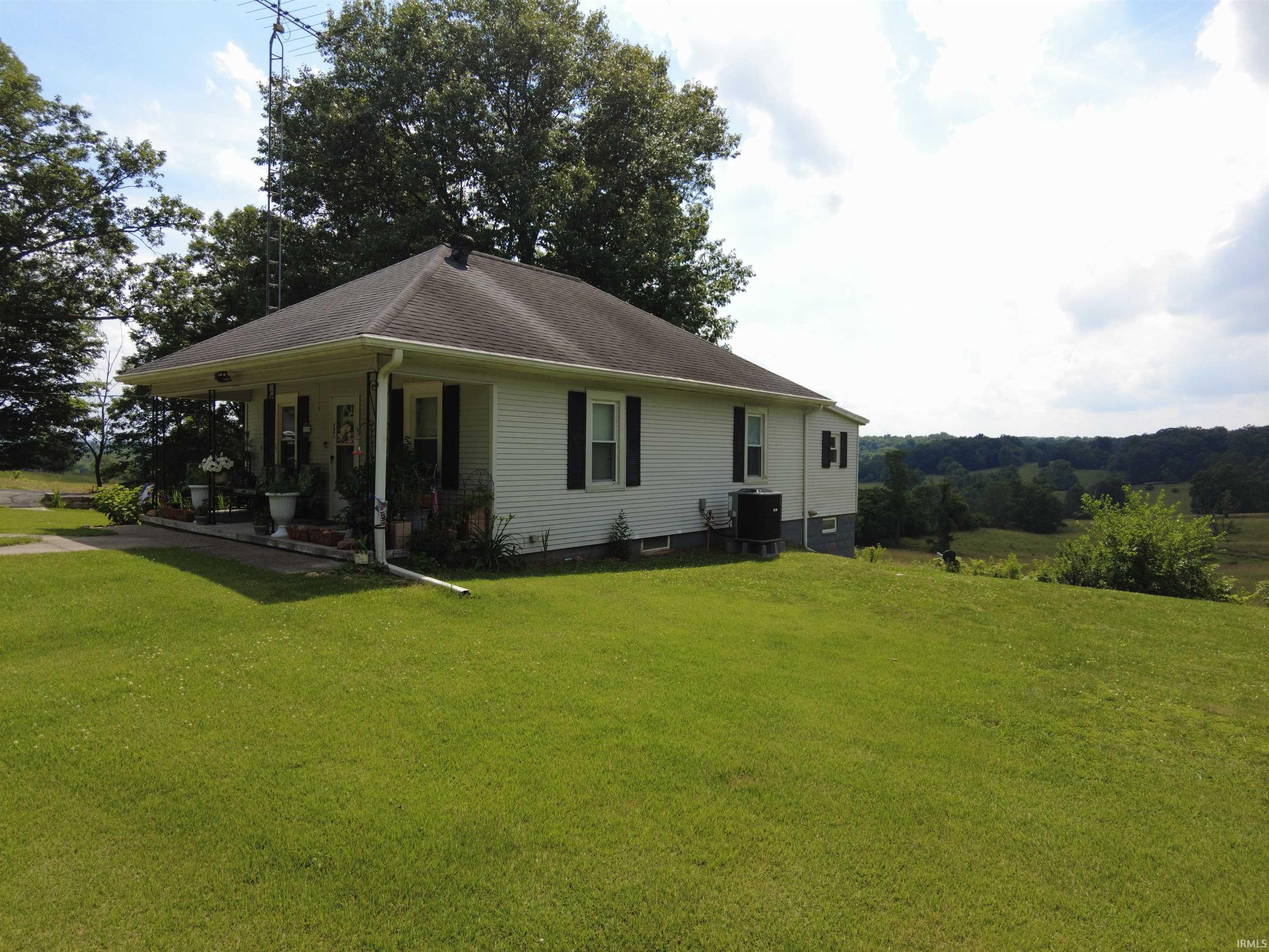 721 Ridge Road Williams, IN 47470 - Photo 4 of 24