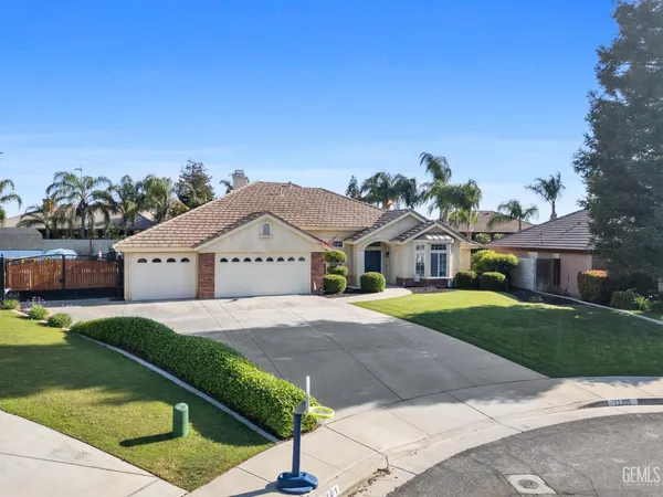 $655,000 | Undisclosed Address, Bakersfield, CA 93312