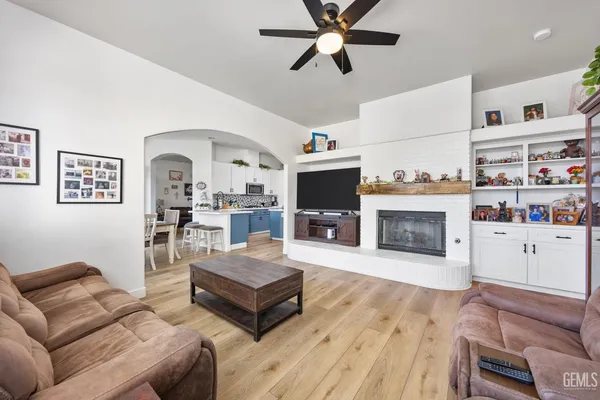 $655,000 | Undisclosed Address, Bakersfield, CA 93312