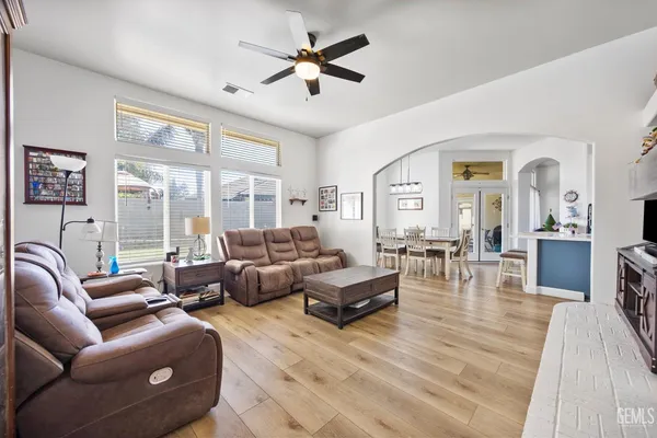 $655,000 | Undisclosed Address, Bakersfield, CA 93312