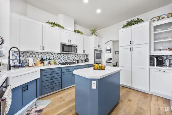 $655,000 | Undisclosed Address, Bakersfield, CA 93312