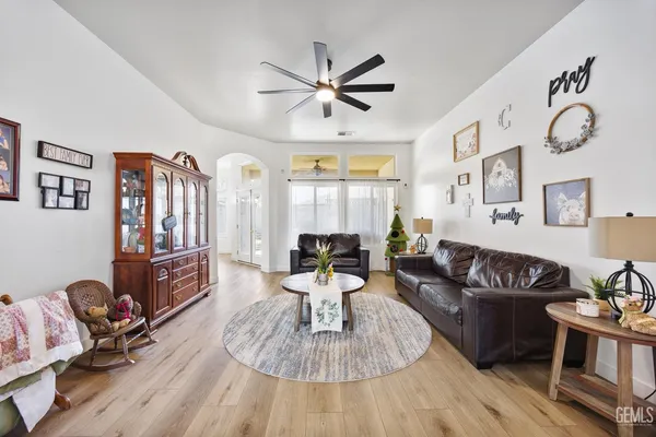 $655,000 | Undisclosed Address, Bakersfield, CA 93312