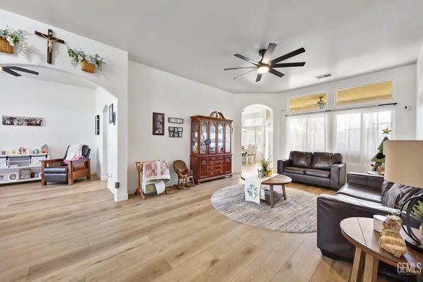 $655,000 | Undisclosed Address, Bakersfield, CA 93312