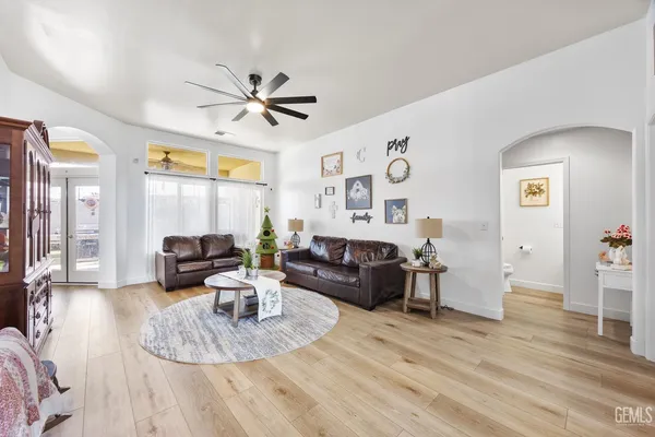 $655,000 | Undisclosed Address, Bakersfield, CA 93312