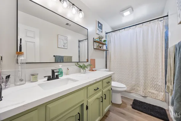 $655,000 | Undisclosed Address, Bakersfield, CA 93312