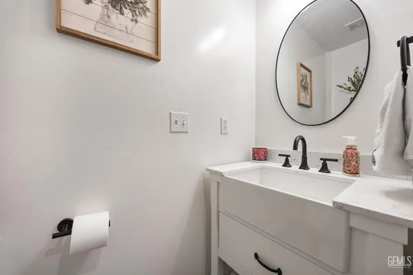 $655,000 | Undisclosed Address, Bakersfield, CA 93312