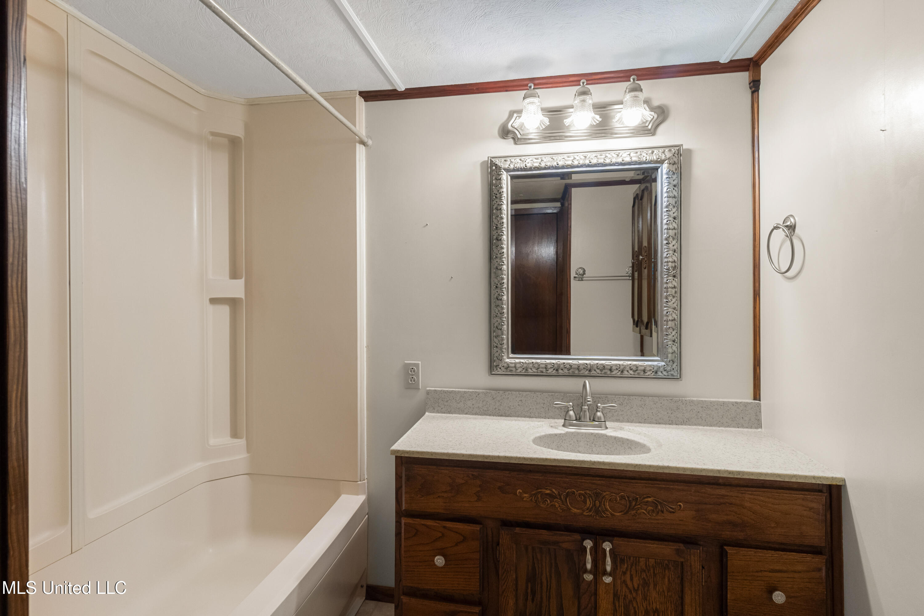 64 Eastview Circle Laurel, MS 39443 - Photo 13 of 14 13