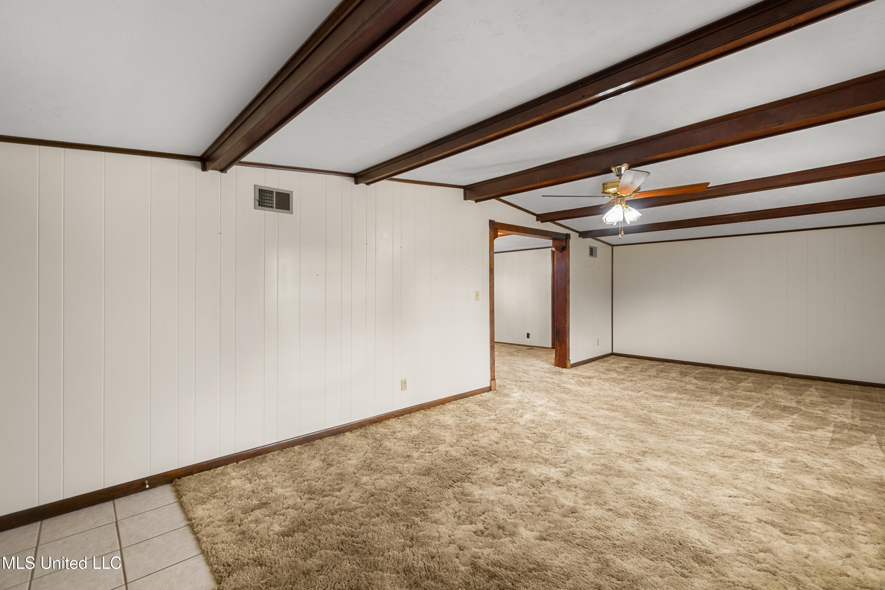 64 Eastview Circle Laurel, MS 39443 - Photo 2 of 14 2