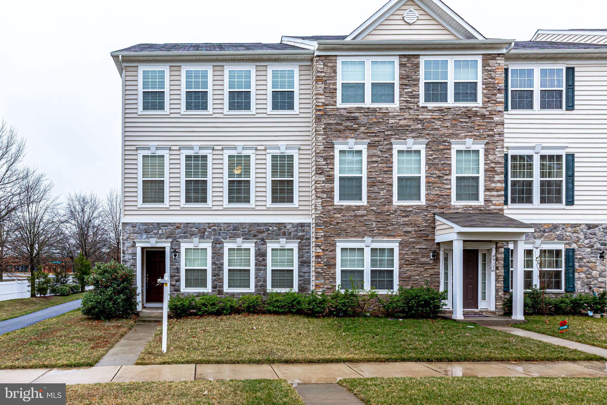 44128 Turf Field Square Chantilly, VA 20152 - Photo 1 of 56 Gallery Image 1