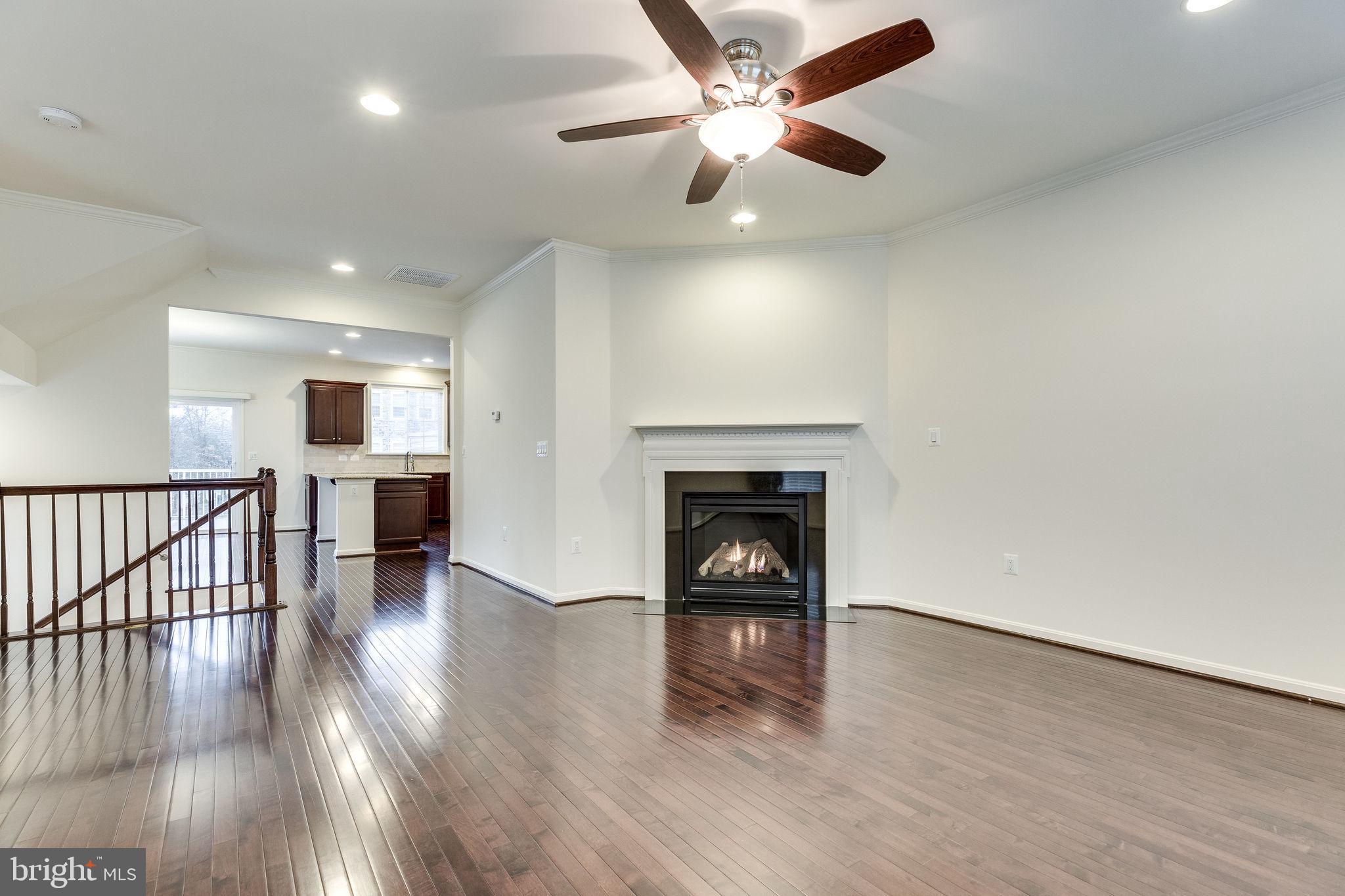 44128 Turf Field Square Chantilly, VA 20152 - Photo 15 of 56 Gallery Image 15