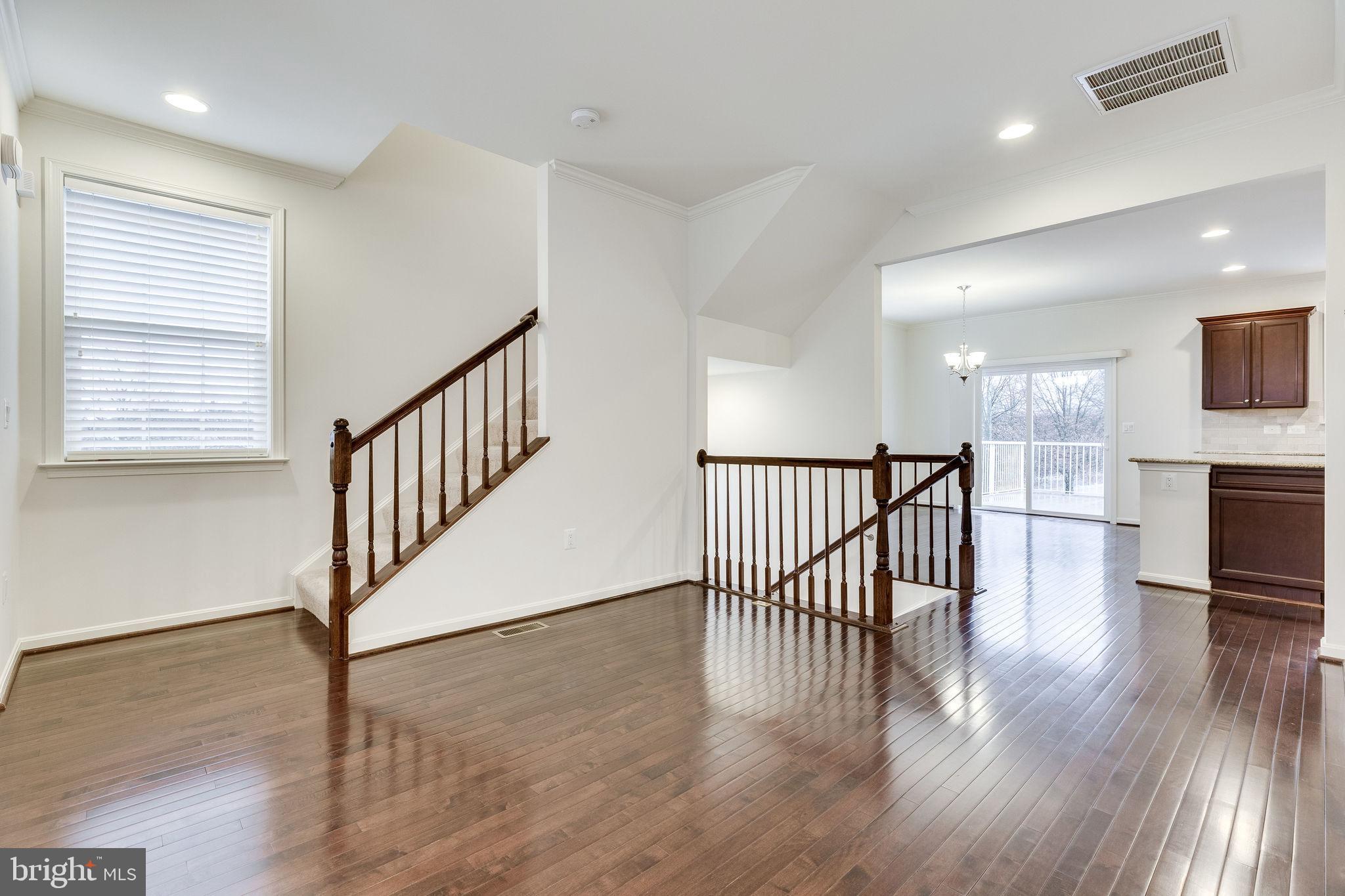 44128 Turf Field Square Chantilly, VA 20152 - Photo 17 of 56 Gallery Image 17